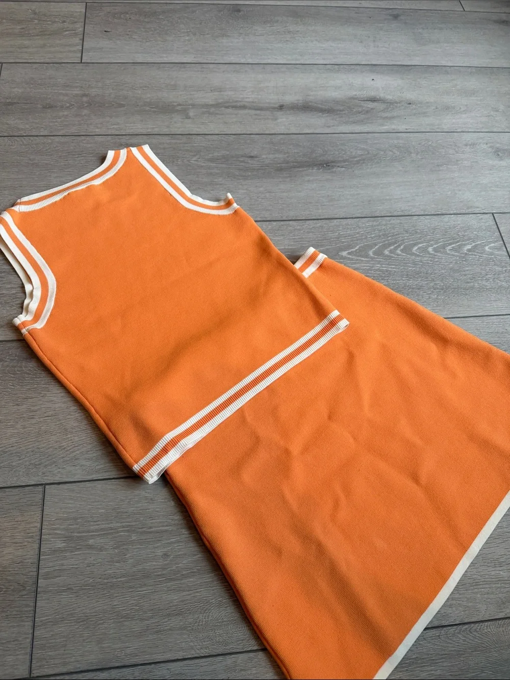 House of Harlow 1960 Orange Crop Top & Mini Skirt Set with White Trim size small